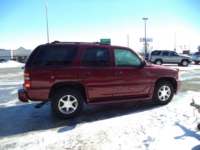 2001 GMC Yukon Denali EX - DUAL Power Doors