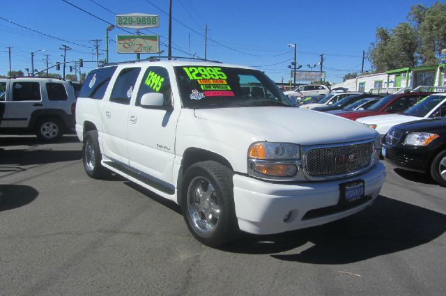 2001 GMC Yukon Denali Sport 4WD