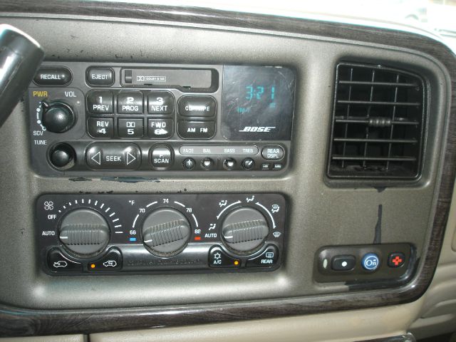 2002 GMC Yukon Denali Unknown