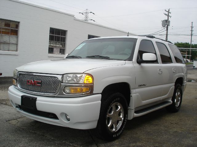 2002 GMC Yukon Denali Unknown