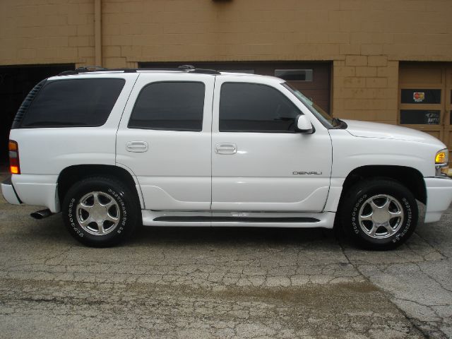 2002 GMC Yukon Denali Unknown