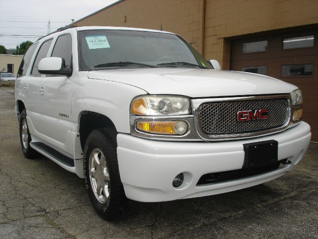 2002 GMC Yukon Denali Unknown