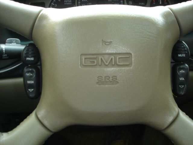 2002 GMC Yukon Denali Unknown