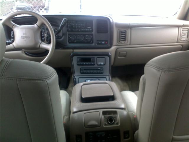 2002 GMC Yukon Denali Sport 4WD