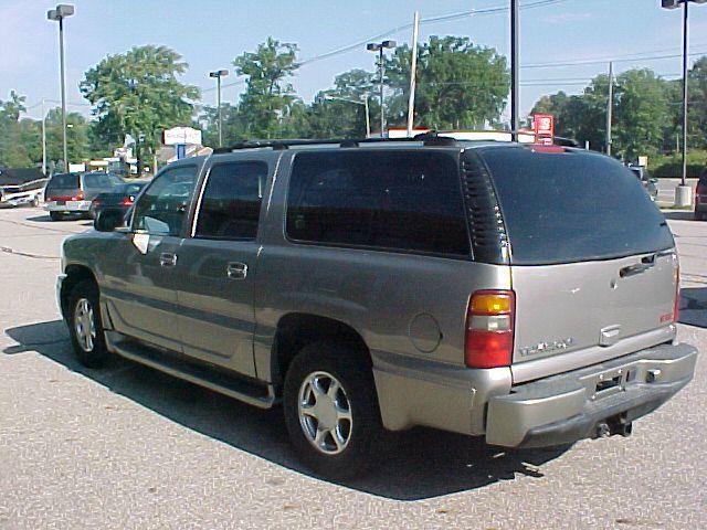 2002 GMC Yukon Denali Sport 4WD