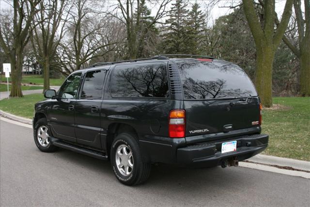 2003 GMC Yukon Denali Unknown