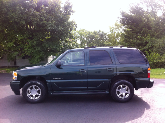 2003 GMC Yukon Denali EX Sedan 4D