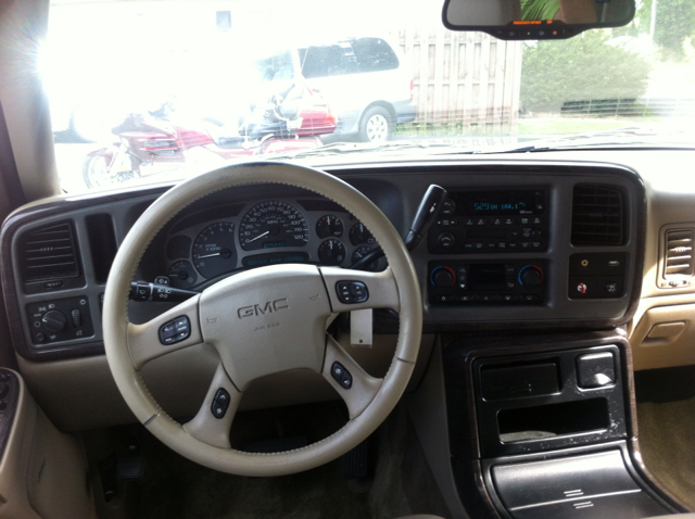 2003 GMC Yukon Denali EX Sedan 4D