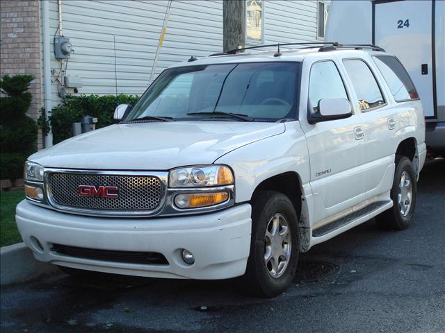 2003 GMC Yukon Denali Unknown