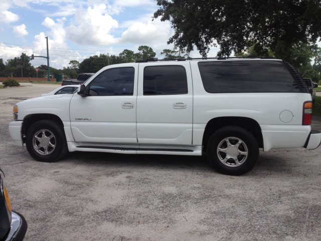 2003 GMC Yukon Denali Sport 4WD