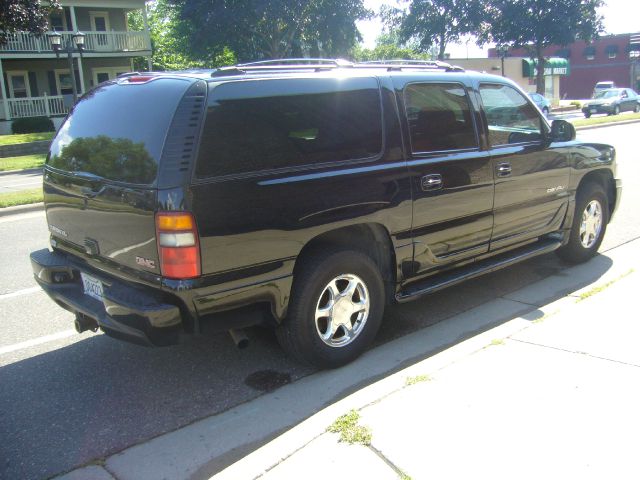 2003 GMC Yukon Denali GET IN HERE 1000 Trade-in