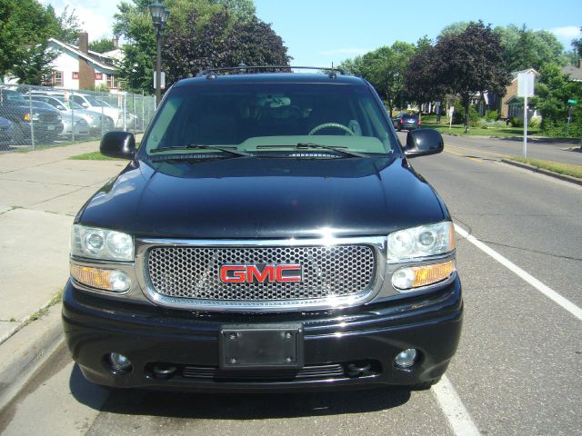 2003 GMC Yukon Denali GET IN HERE 1000 Trade-in