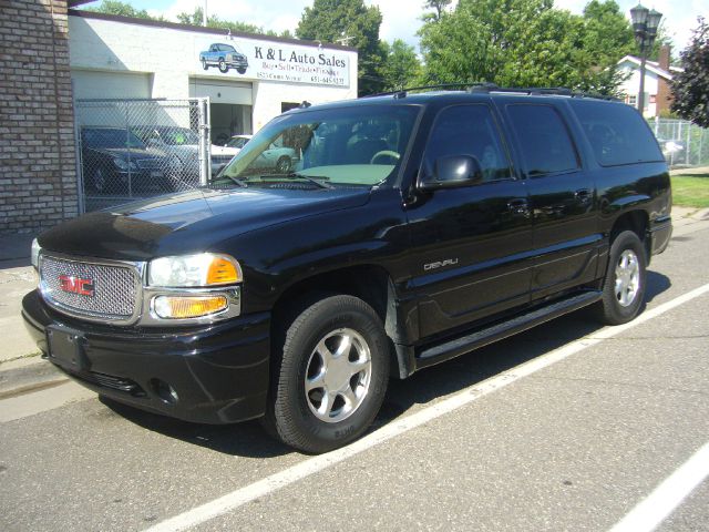 2003 GMC Yukon Denali GET IN HERE 1000 Trade-in