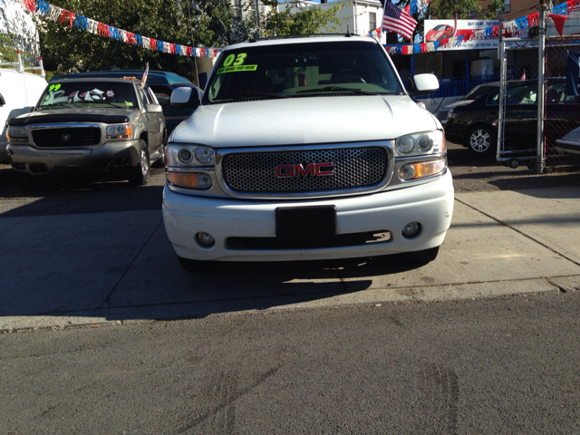 2003 GMC Yukon Denali Sport 4WD