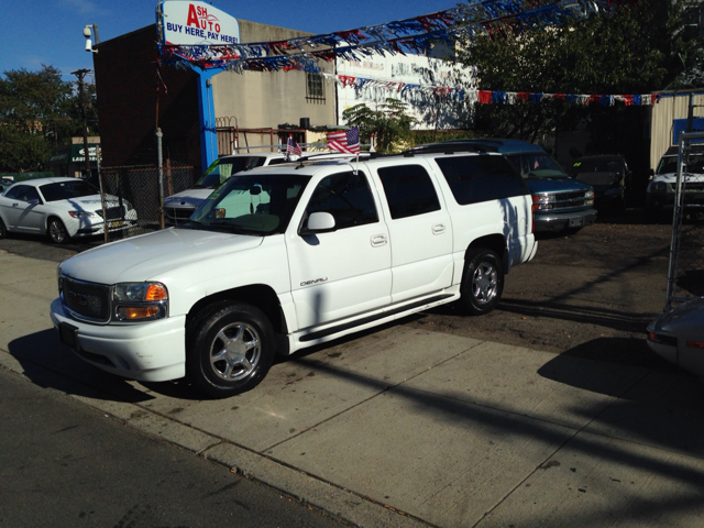 2003 GMC Yukon Denali Sport 4WD