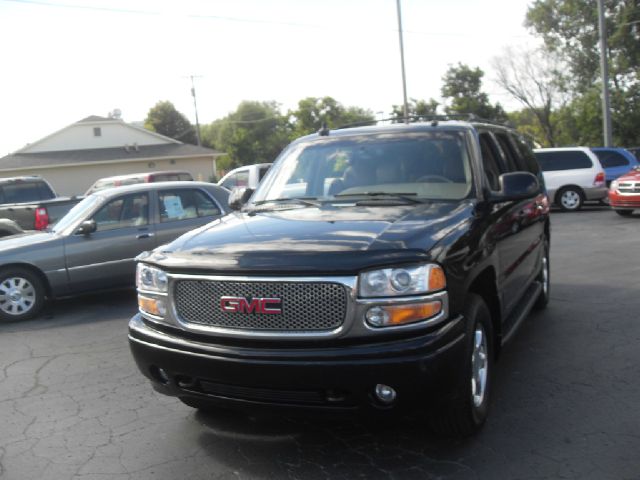 2003 GMC Yukon Denali Sport 4WD