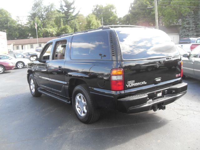 2003 GMC Yukon Denali Sport 4WD