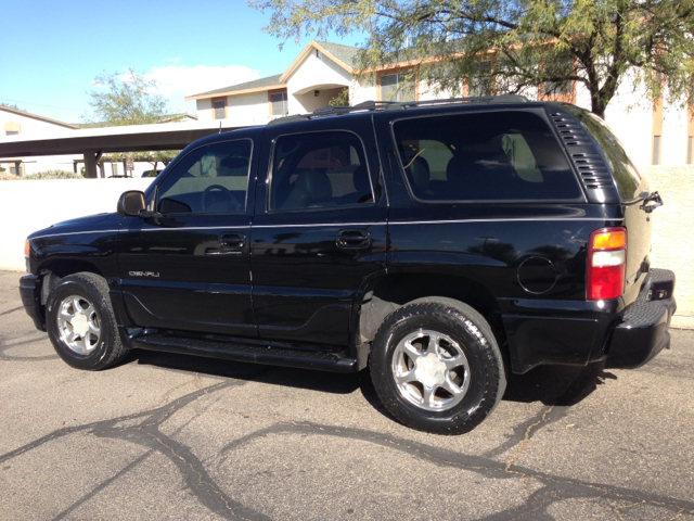 2003 GMC Yukon Denali Base