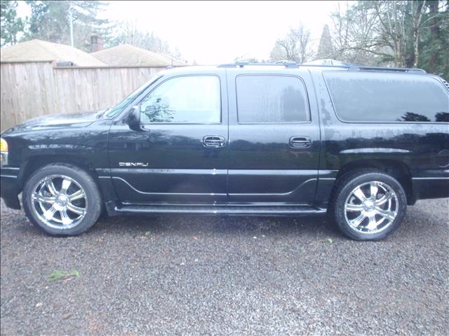 2003 GMC Yukon Denali Unknown