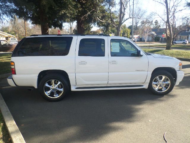 2004 GMC Yukon Denali Quattro 3.0 Convertible