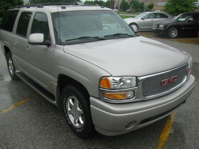 2004 GMC Yukon Denali Sport 4WD