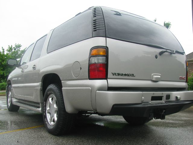 2004 GMC Yukon Denali Sport 4WD