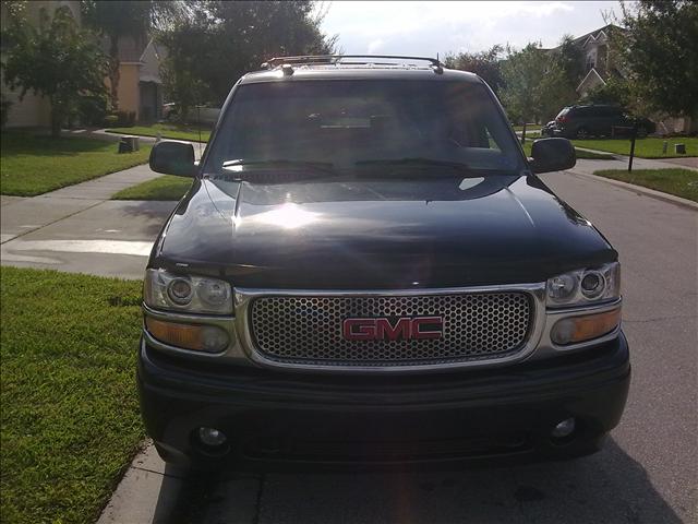 2004 GMC Yukon Denali EX Sedan 4D