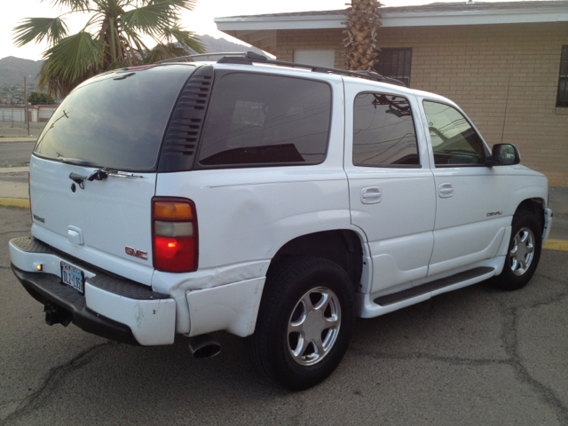 2004 GMC Yukon Denali Base