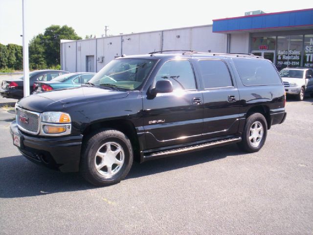 2005 GMC Yukon Denali Sport 4WD