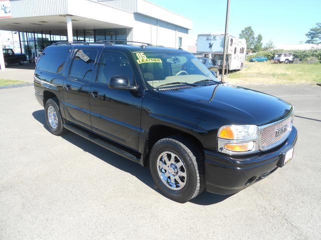 2005 GMC Yukon Denali Sport 4WD