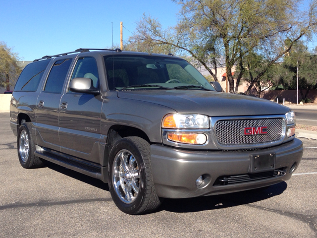 2005 GMC Yukon Denali Sport 4WD