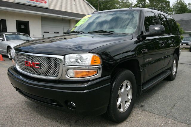 2005 GMC Yukon Denali V6 4WD 4x4 SUV