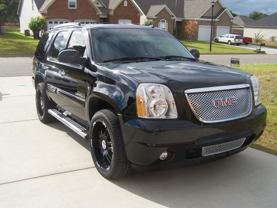 2007 GMC Yukon Denali EX Sedan 4D