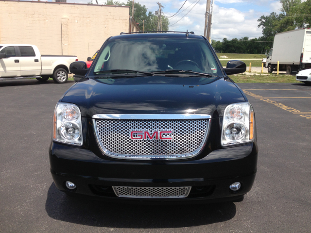 2007 GMC Yukon Denali EX - DUAL Power Doors