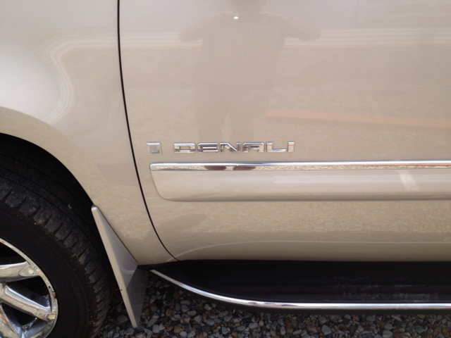 2007 GMC Yukon Denali EX - DUAL Power Doors