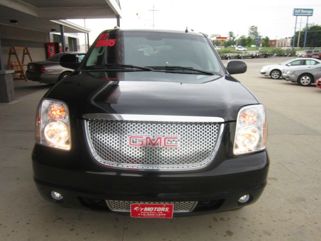 2007 GMC Yukon Denali SXT Van