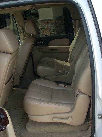 2007 GMC Yukon Denali SXT Van