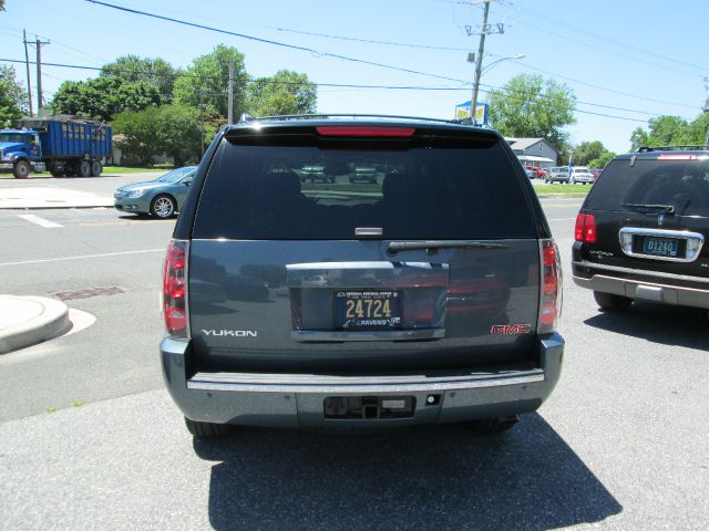 2008 GMC Yukon Denali Unknown