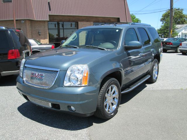 2008 GMC Yukon Denali Unknown