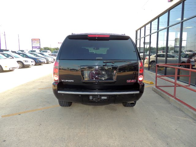 2008 GMC Yukon Denali EX - DUAL Power Doors