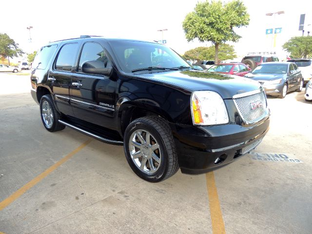 2008 GMC Yukon Denali EX - DUAL Power Doors