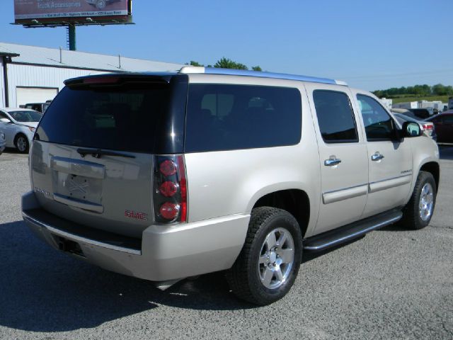 2008 GMC Yukon Denali SXT Van