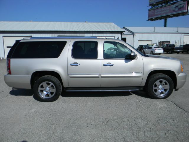 2008 GMC Yukon Denali SXT Van