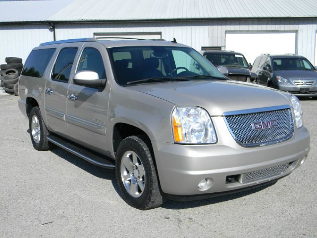 2008 GMC Yukon Denali SXT Van