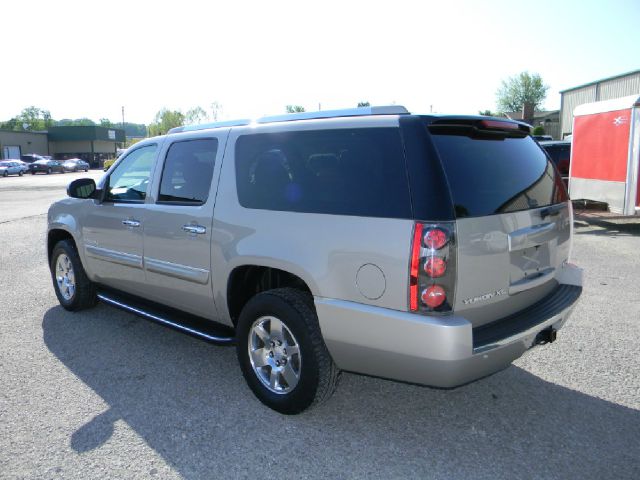 2008 GMC Yukon Denali SXT Van