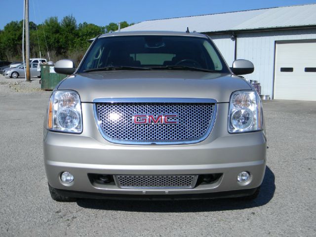 2008 GMC Yukon Denali SXT Van