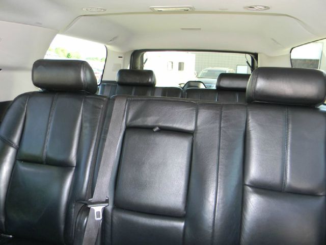 2008 GMC Yukon Denali SXT Van