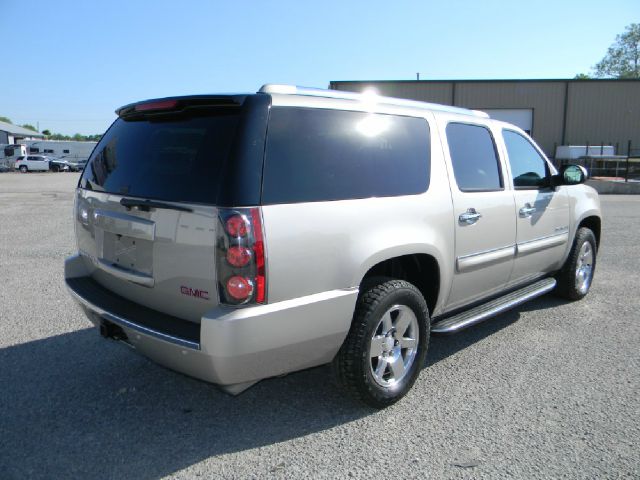 2008 GMC Yukon Denali SXT Van