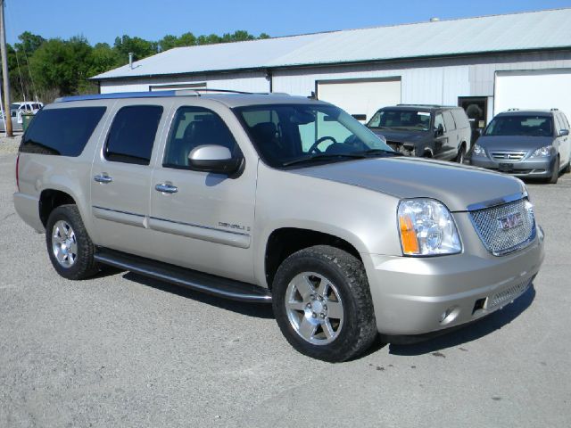 2008 GMC Yukon Denali SXT Van