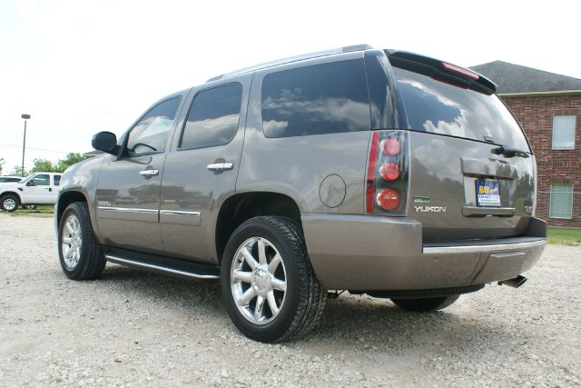 2011 GMC Yukon Denali 4wd